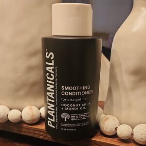 NWOT Plantanicals Smoothing Conditioner - Black